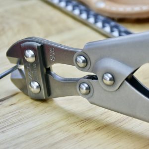 Kìm cộng lực 8 inch MCC SUSMC-02 có khả năng cắt dây thép mềm Ø6mm và thép cứng tối đa Ø4mm.