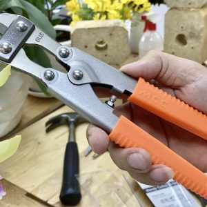 Kìm cộng lực 8 inch MCC SUSMC-02 có chiều dài 210mm, phù hợp với các thao tác trong không gian hẹp.