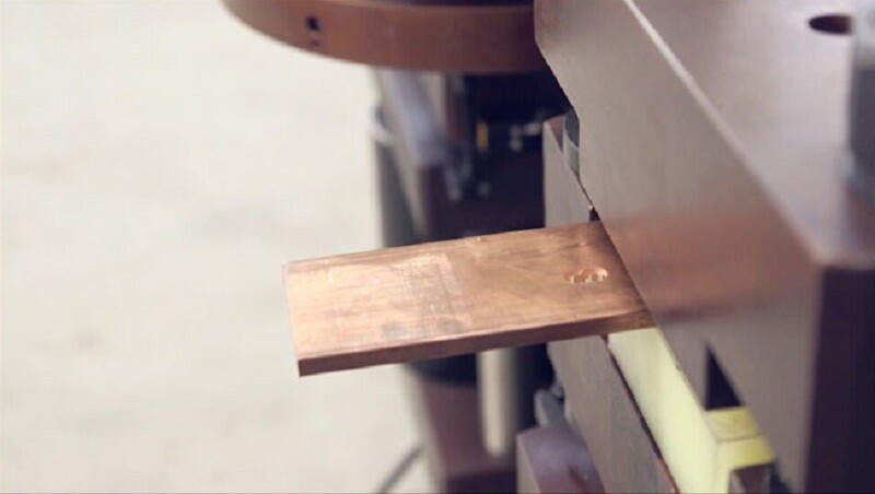 Bộ phận cắt - Máy gia công thanh cái đồng nhôm Cnc MX-503K